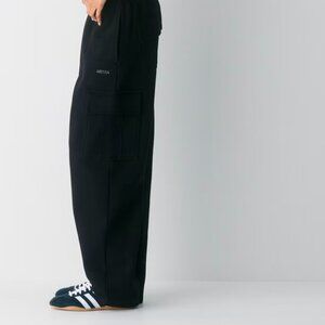 NWOT Aritzia TALL mega cargo pants wide leg